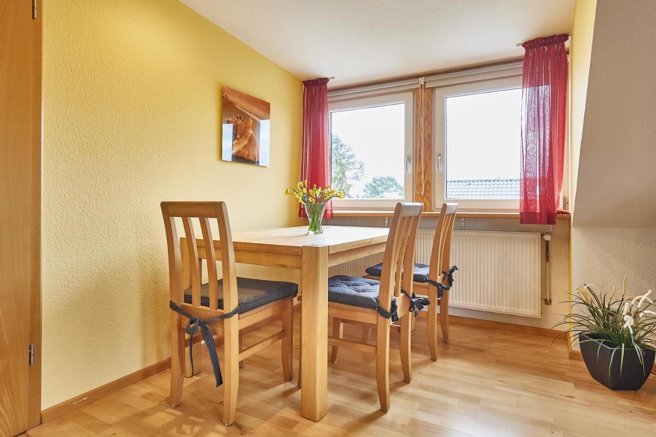 Ferienwohnung Raffael 100 Qm, 2 Grosse Betten Im Wohnzimmer Cuxhaven Exterior foto